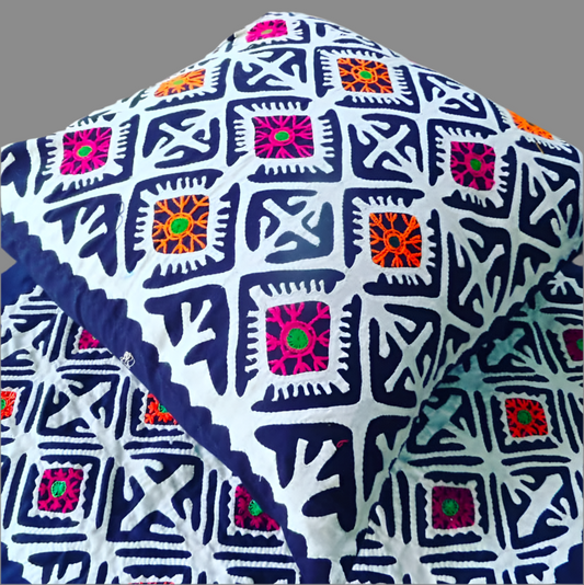 𝗛𝗮𝗻𝗱𝗰𝗿𝗮𝗳𝘁𝗲𝗱 𝗘𝗺𝗯𝗿𝗼𝗶𝗱𝗲𝗿𝗲𝗱 𝗧𝗵𝗿𝗼𝘄 𝗖𝘂𝘀𝗵𝗶𝗼𝗻