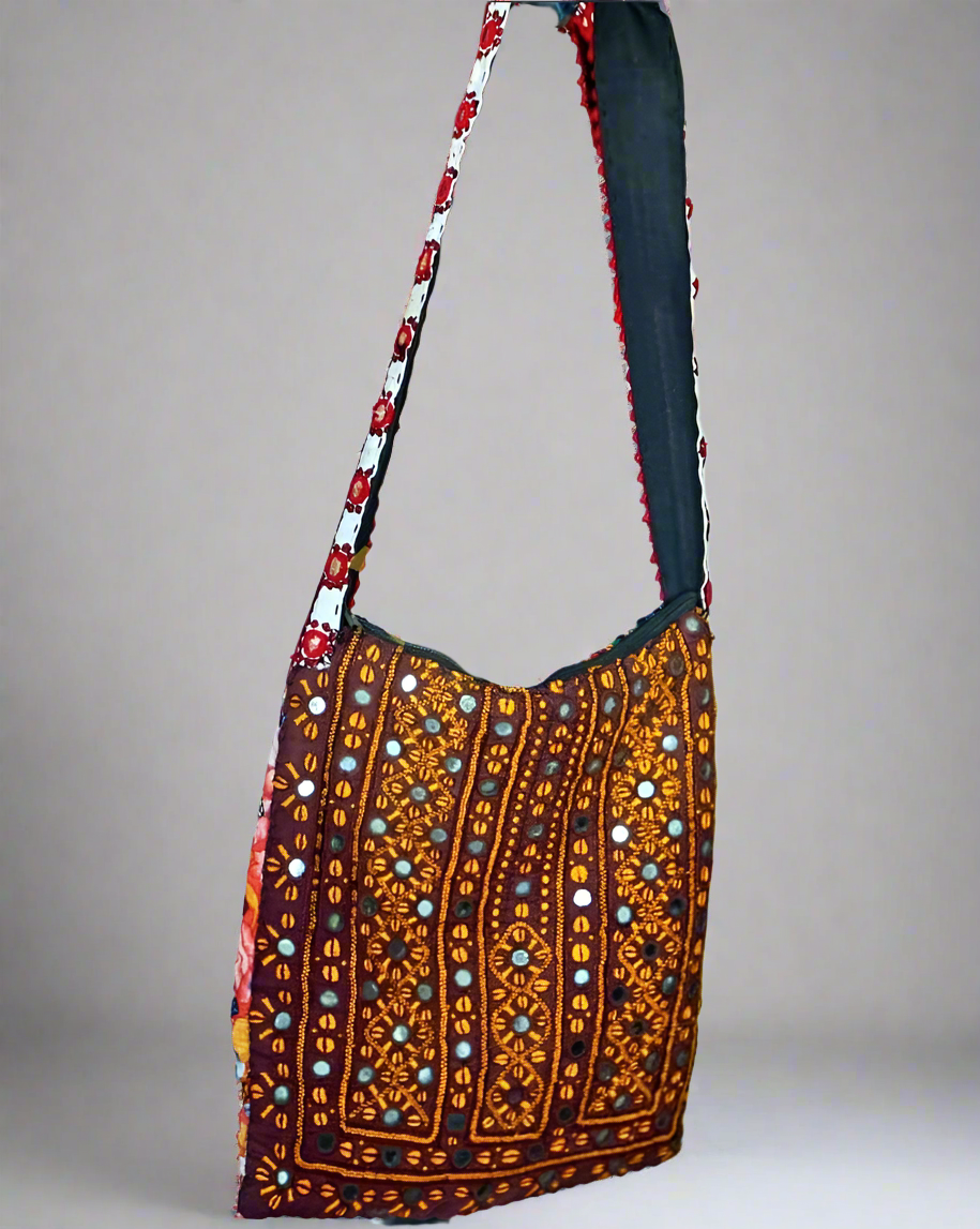 ๐๐ฎ๐ป๐ฑ๐๐ผ๐๐ฒ๐ป ๐ ๐ถ๐ฟ๐ฟ๐ผ๐ฟ-๐ช๐ผ๐ฟ๐ธ ๐๐บ๐ฏ๐ฟ๐ผ๐ถ๐ฑ๐ฒ๐ฟ๐ฒ๐ฑ ๐๐ฎ๐ด