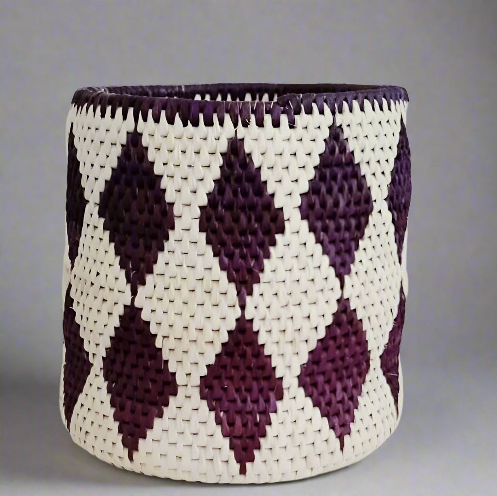 𝗗𝗶𝗮𝗺𝗼𝗻𝗱 𝗪𝗲𝗮𝘃𝗲 𝗟𝗮𝘂𝗻𝗱𝗿𝘆 𝗕𝗮𝘀𝗸𝗲𝘁