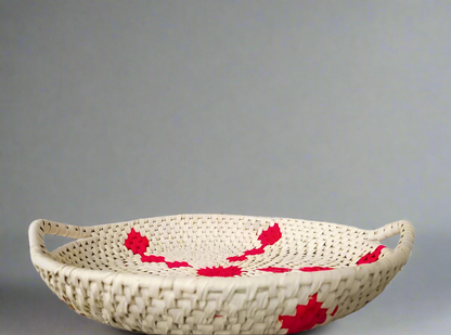 𝗛𝗮𝗻𝗱𝗺𝗮𝗱𝗲 𝗪𝗼𝘃𝗲𝗻 𝗥𝗼𝘂𝗻𝗱 𝗦𝗲𝗿𝘃𝗶𝗻𝗴 𝗧𝗿𝗮𝘆 𝘄𝗶𝘁𝗵 𝗛𝗮𝗻𝗱𝗹𝗲𝘀