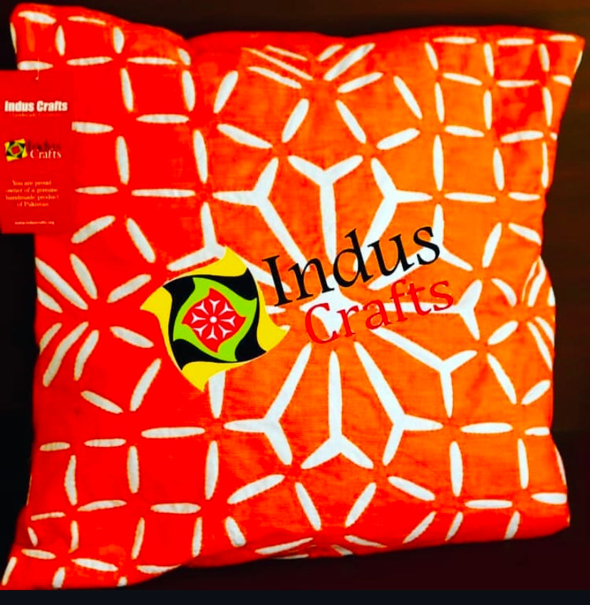 𝗩𝗶𝗯𝗿𝗮𝗻𝘁 𝗢𝗿𝗮𝗻𝗴𝗲 𝗔𝗽𝗽𝗹𝗶𝗾𝘂𝗲 𝗖𝘂𝘀𝗵𝗶𝗼𝗻