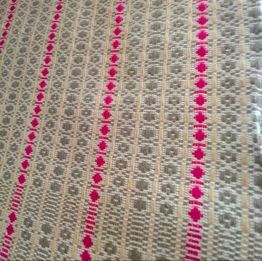 𝗛𝗮𝗻𝗱𝘄𝗼𝘃𝗲𝗻 𝗞𝗵𝗲𝘀 𝗦𝗵𝗮𝘄𝗹 𝗶𝗻 𝗖𝗹𝗮𝘀𝘀𝗶𝗰 𝗣𝗮𝘁𝘁𝗲𝗿𝗻𝘀