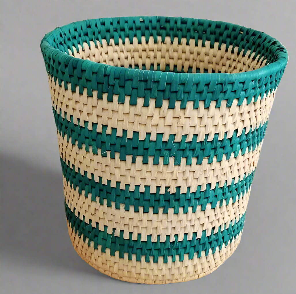 𝗖𝗹𝗮𝘀𝘀𝗶𝗰 𝗣𝗮𝘁𝘁𝗲𝗿𝗻 𝗟𝗮𝘂𝗻𝗱𝗿𝘆 𝗕𝗮𝘀𝗸𝗲𝘁