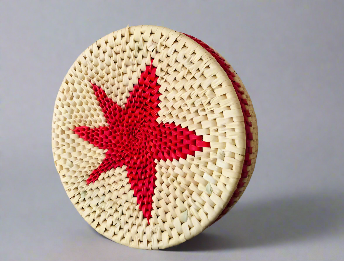 𝗘𝗹𝗲𝗴𝗮𝗻𝘁 𝗛𝗼𝘁-𝗣𝗼𝘁 𝗛𝗮𝗻𝗱𝘄𝗼𝘃𝗲𝗻 𝗙𝗿𝗼𝗺 𝗗𝗮𝘁𝗲 𝗣𝗮𝗹𝗺 𝗟𝗲𝗮𝘃𝗲𝘀