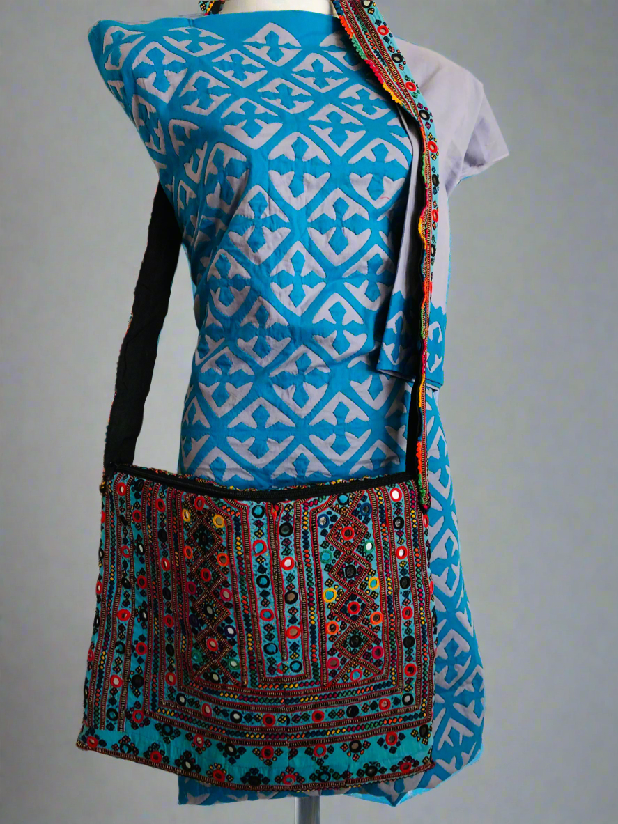 𝗩𝗶𝗯𝗿𝗮𝗻𝘁 𝗕𝗹𝘂𝗲 𝗛𝗮𝗻𝗱𝗰𝗿𝗮𝗳𝘁𝗲𝗱 𝗘𝗺𝗯𝗿𝗼𝗶𝗱𝗲𝗿𝗲𝗱 𝗠𝗶𝗿𝗿𝗼𝗿 𝗪𝗼𝗿𝗸 𝗦𝗵𝗼𝘂𝗹𝗱𝗲𝗿 𝗕𝗮𝗴