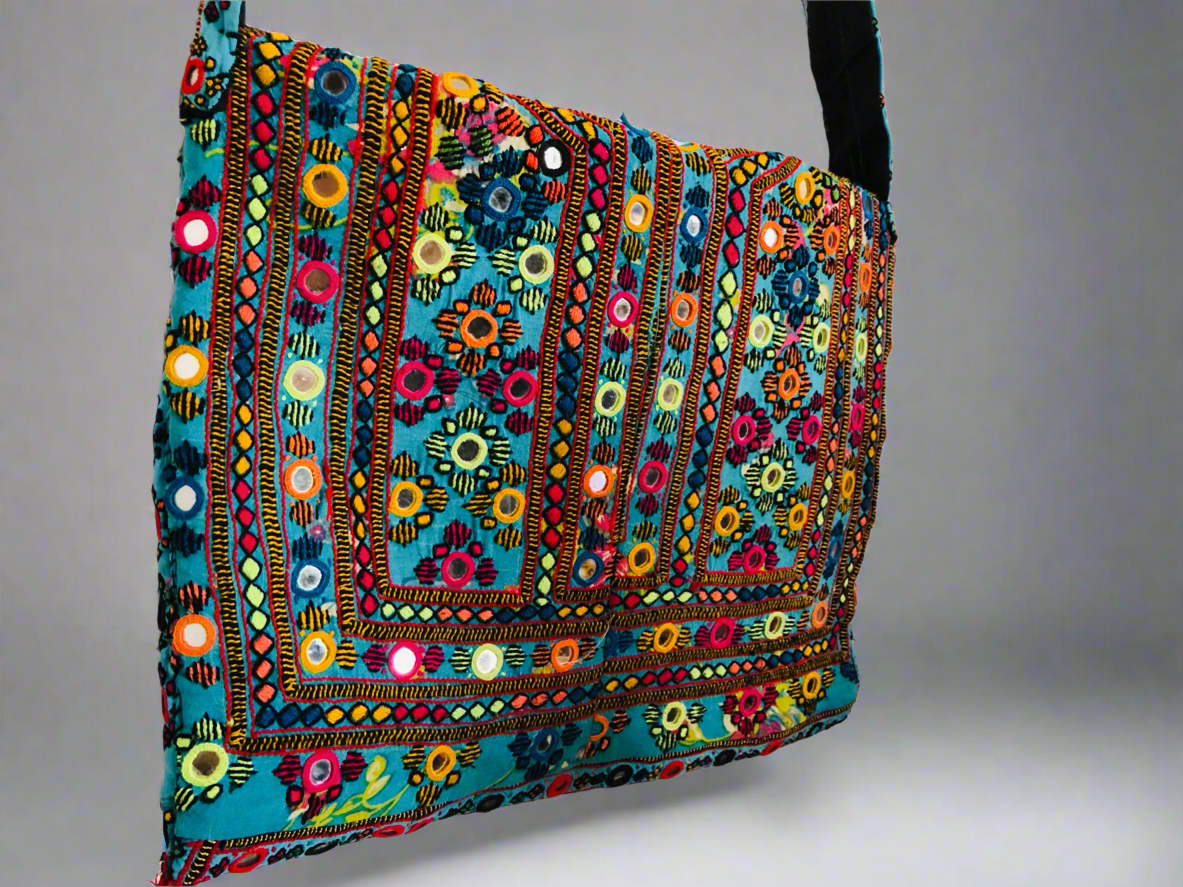 𝗩𝗶𝗯𝗿𝗮𝗻𝘁 𝗕𝗹𝘂𝗲 𝗛𝗮𝗻𝗱𝗰𝗿𝗮𝗳𝘁𝗲𝗱 𝗘𝗺𝗯𝗿𝗼𝗶𝗱𝗲𝗿𝗲𝗱 𝗠𝗶𝗿𝗿𝗼𝗿 𝗪𝗼𝗿𝗸 𝗦𝗵𝗼𝘂𝗹𝗱𝗲𝗿 𝗕𝗮𝗴