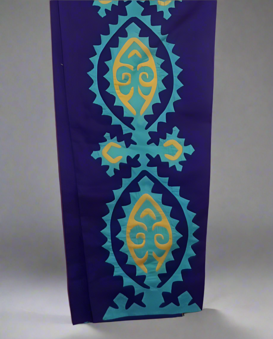 𝗔𝗽𝗽𝗹𝗶𝗾𝘂𝗲 𝗖𝘂𝘁𝘄𝗼𝗿𝗸 𝗣𝗮𝗻𝘁𝘀 𝗜𝗻 𝗕𝗹𝘂𝗲 𝗧𝗵𝗲𝗺𝗲