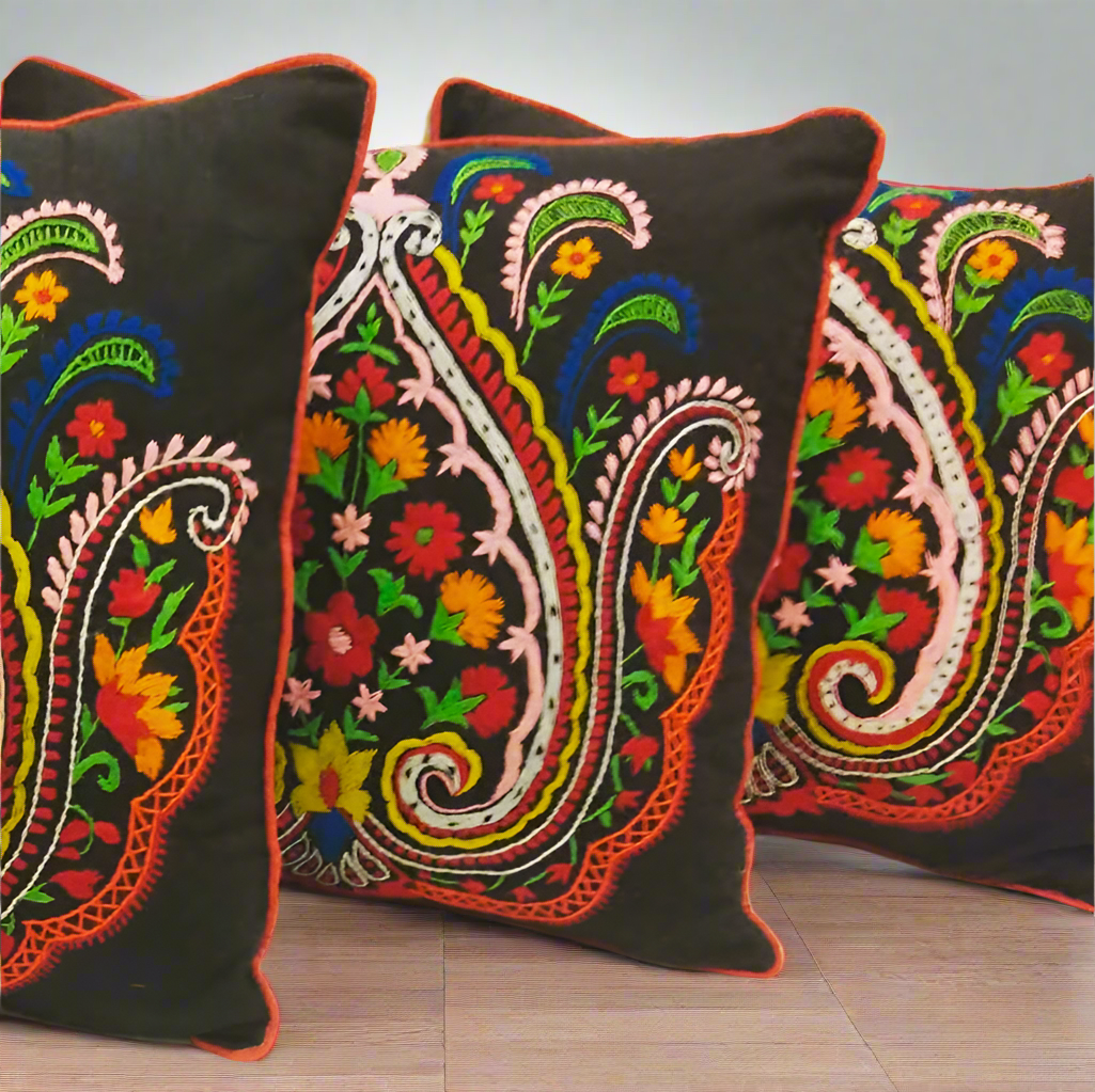 𝗛𝗮𝗻𝗱𝗰𝗿𝗮𝗳𝘁𝗲𝗱 𝗧𝗿𝘂𝗰𝗸𝗮𝗿𝘁 𝗖𝘂𝘀𝗵𝗶𝗼𝗻