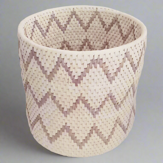 𝗛𝗮𝗻𝗱𝗺𝗮𝗱𝗲 𝗖𝗵𝗲𝘃𝗿𝗼𝗻 𝗣𝗮𝘁𝘁𝗲𝗿𝗻 𝗟𝗮𝘂𝗻𝗱𝗿𝘆 𝗕𝗮𝘀𝗸𝗲𝘁