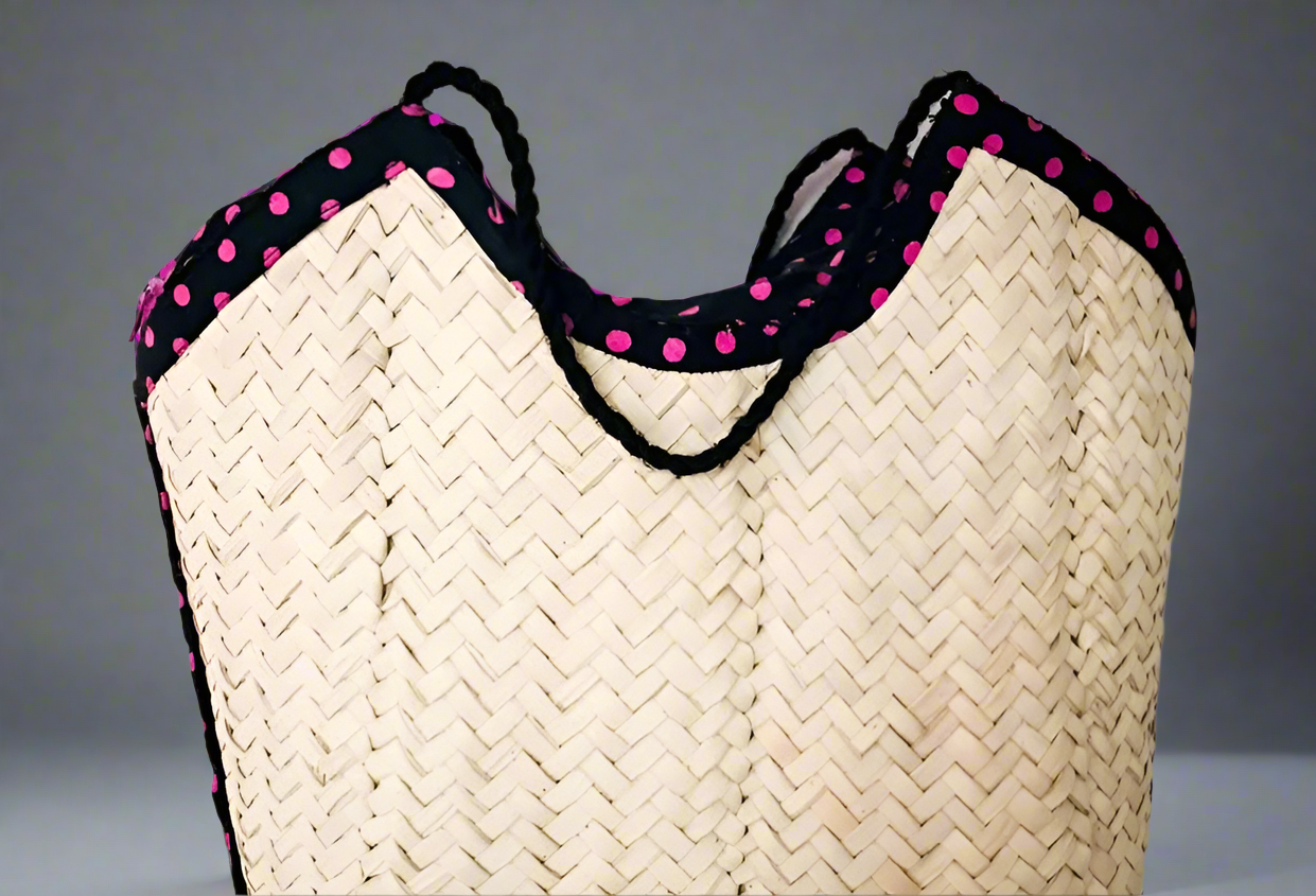 𝗧𝗿𝗮𝗱𝗶𝘁𝗶𝗼𝗻𝗮𝗹 𝗛𝗮𝗻𝗱𝘄𝗼𝘃𝗲𝗻 𝗣𝘂𝗿𝘀𝗲